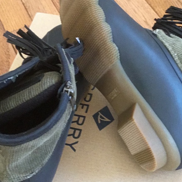 Sperry Women's Saltwater Tassel Corduroy Booties - Picture 10 of 13